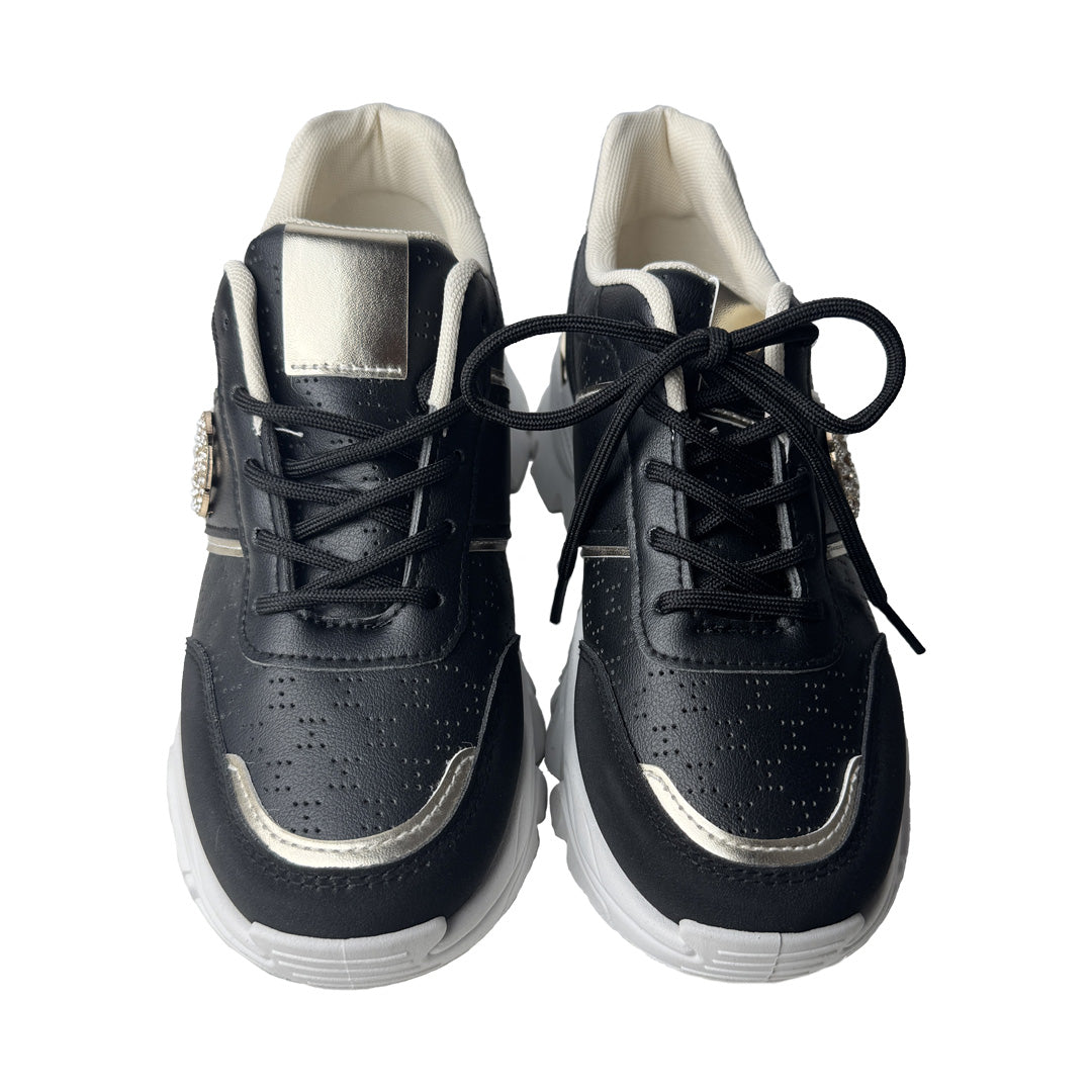 Sneaker nera Defilè traforata con strass e suola carrarmato