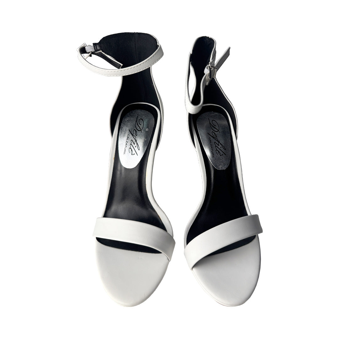 Sandalo Ecopelle Bianco con Fascia Sottile e Tacco a Spillo 12 cm – Defilè