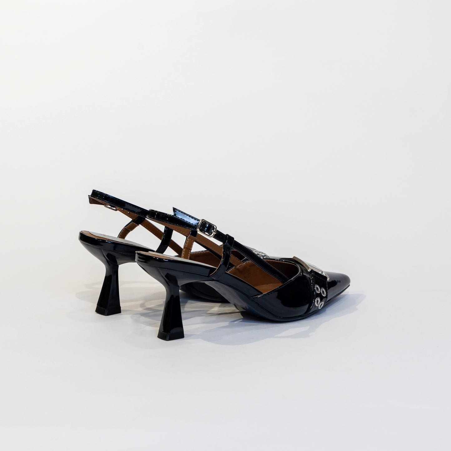 Chanel vernice nero con fibbia