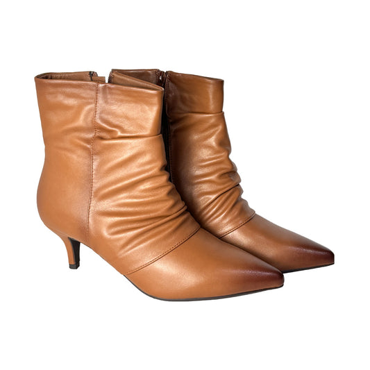 Tronchetto Donna C'est Moi Camel Ecopelle - Effetto Drappeggio e Tacco 5 cm