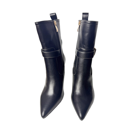 Tronchetto Karos Nero in Ecopelle – Dettaglio Bracciale Oro | Tacco 90