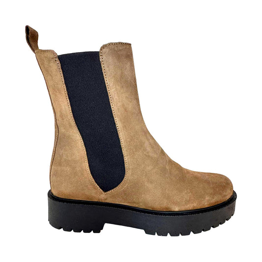Beatles in Camoscio Taupe – Contrasto Black & Suola Antiscivolo