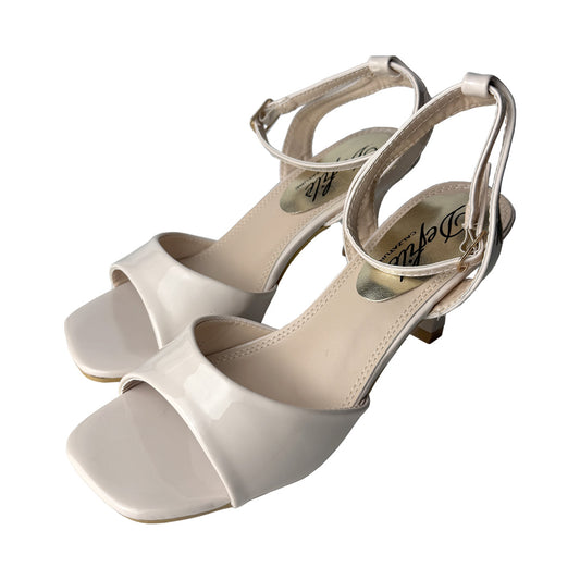 Sandalo Vernice Color Burro con Tacco a Rocchetto 7 cm – Defilè