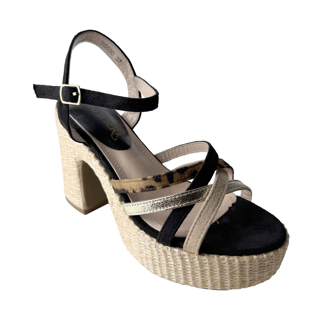 Sandalo Plateau Raffia con Fasce Maculate Nero e Oro – Rosso di Sera