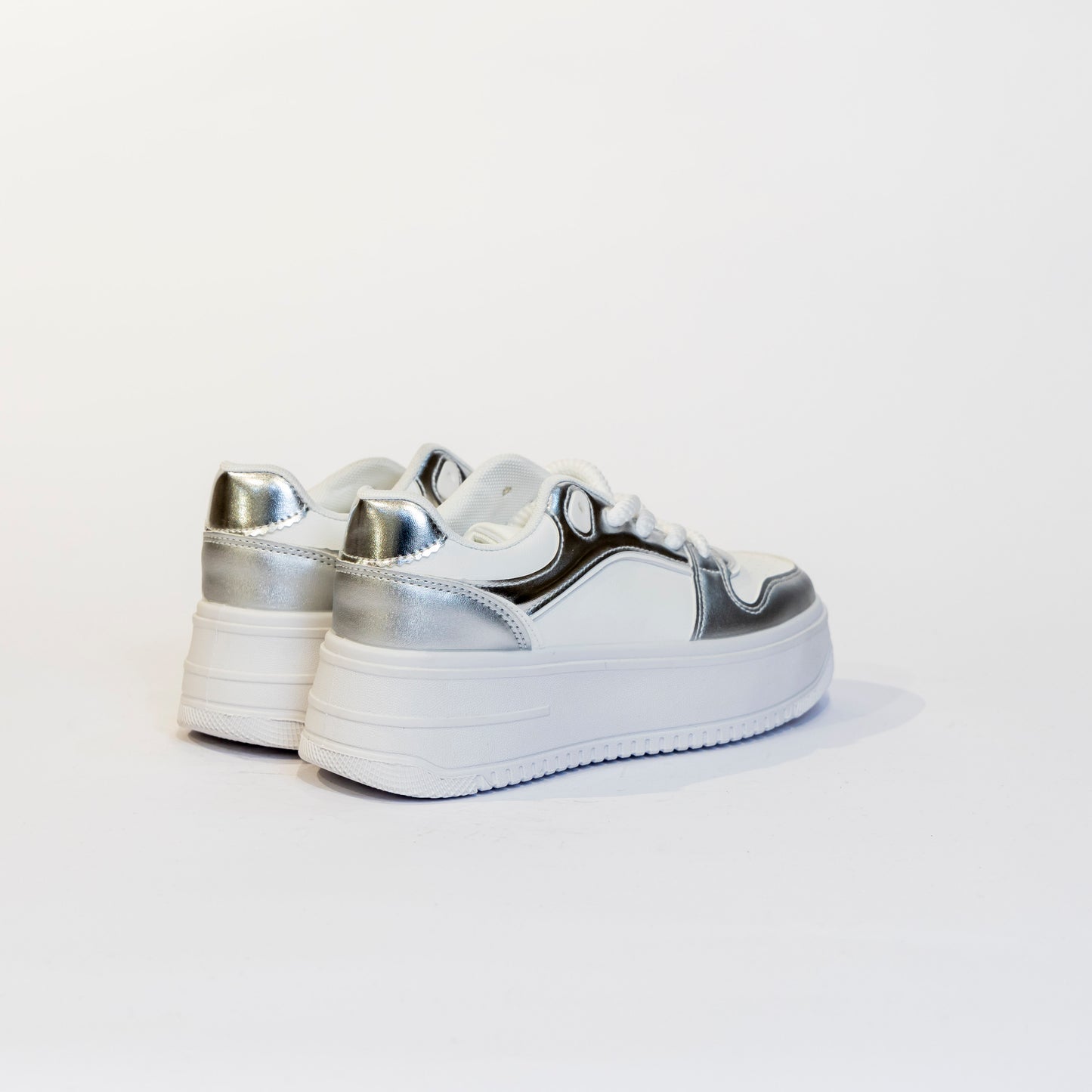 Sneakers bianco e argento