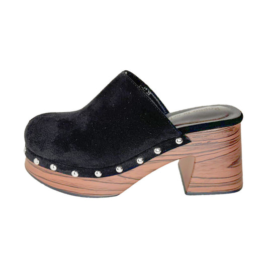 Sabot nero "Rosso di Sera" in Camoscio e Borchie - Tacco Effetto Legno 7cm