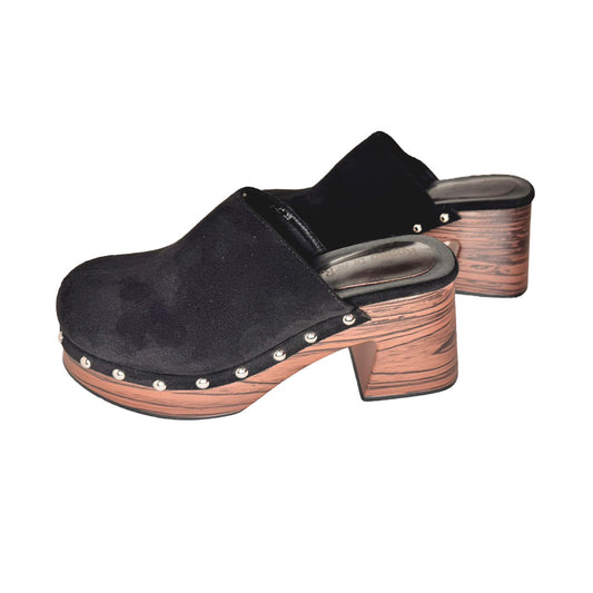 Sabot nero "Rosso di Sera" in Camoscio e Borchie - Tacco Effetto Legno 7cm